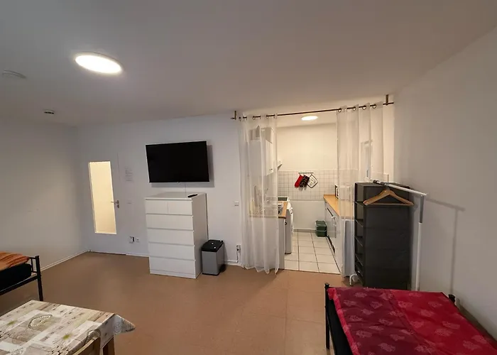 And Quiet In A Location 卡尔斯鲁厄